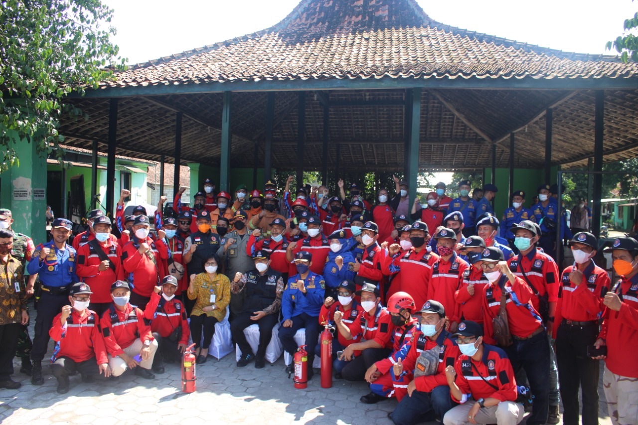 Pengukuhan Relawan Pemadam Kebakaran (Redkar) dan Simulasi Penanggulangan Kebakaran Kota Yogyakarta