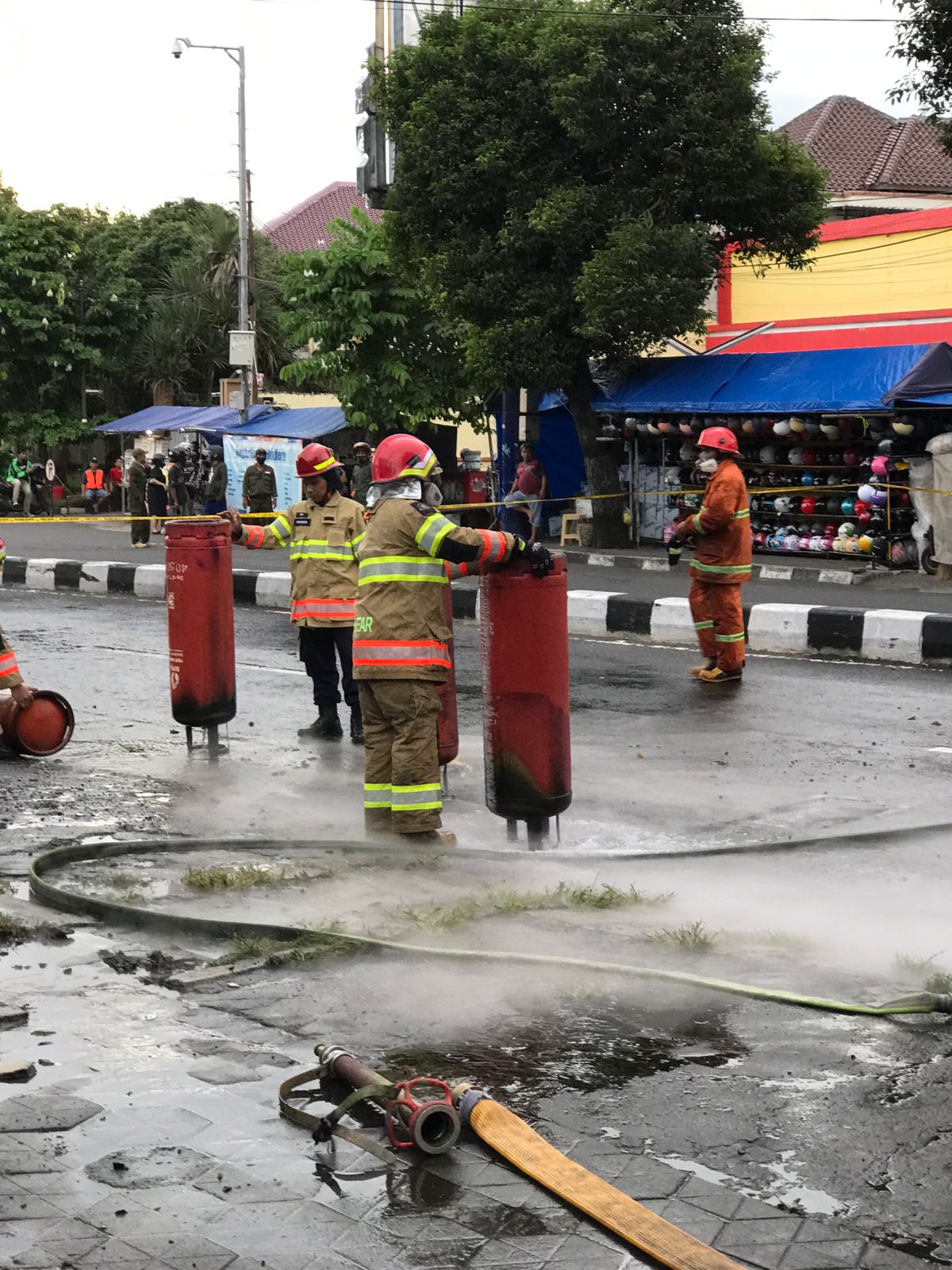 Empat Orang Terluka dalam Kebakaran Tabung Gas di Kotabaru